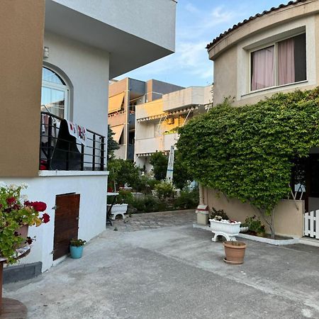 Guesthouse Novi Durres Exterior photo
