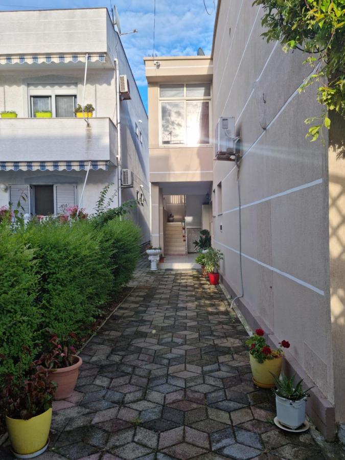 Guesthouse Novi Durres Exterior photo