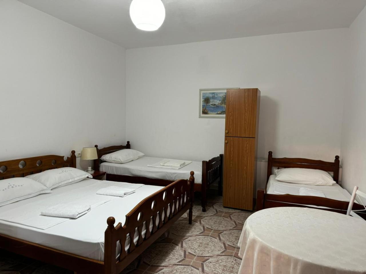 Guesthouse Novi Durres Exterior photo