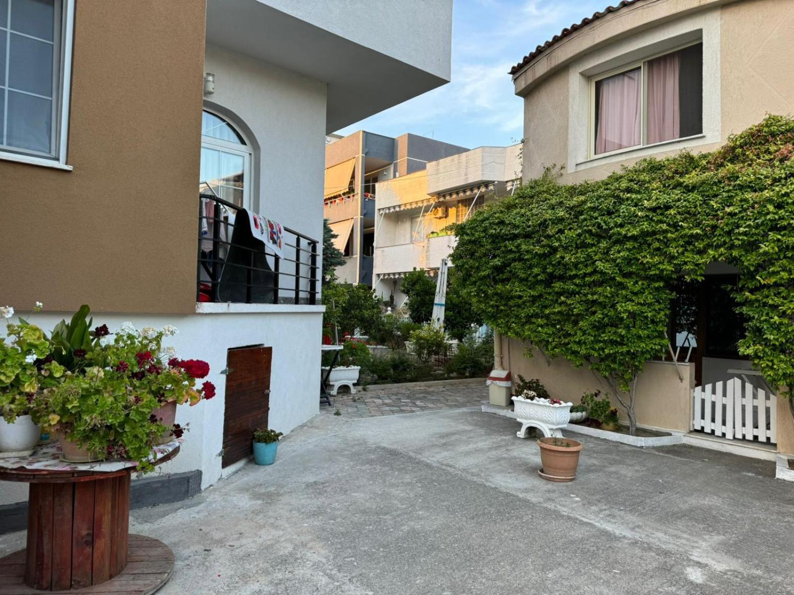 Guesthouse Novi Durres Exterior photo