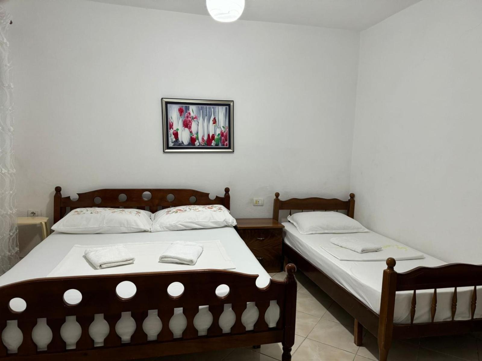 Guesthouse Novi Durres Exterior photo