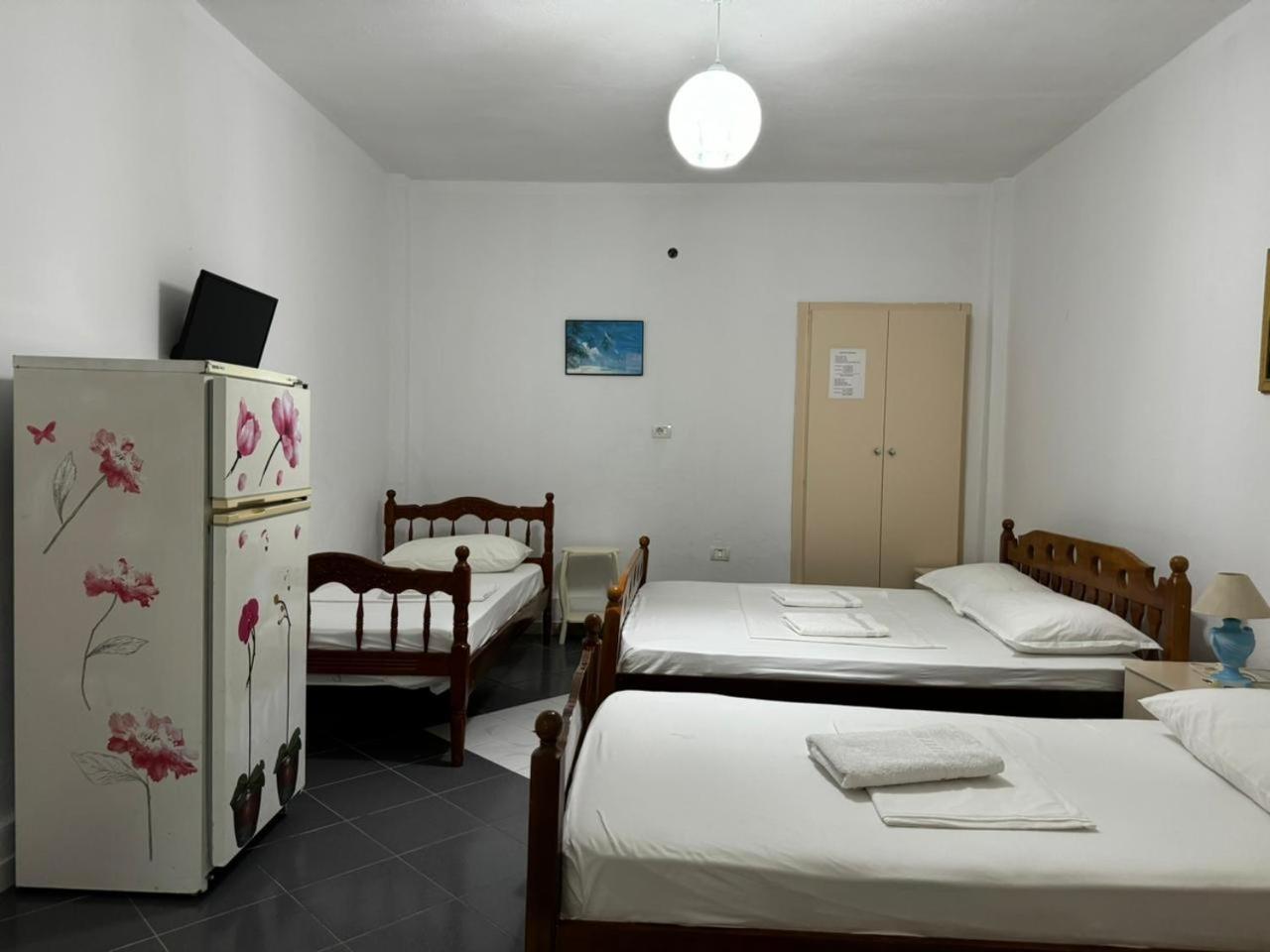 Guesthouse Novi Durres Exterior photo