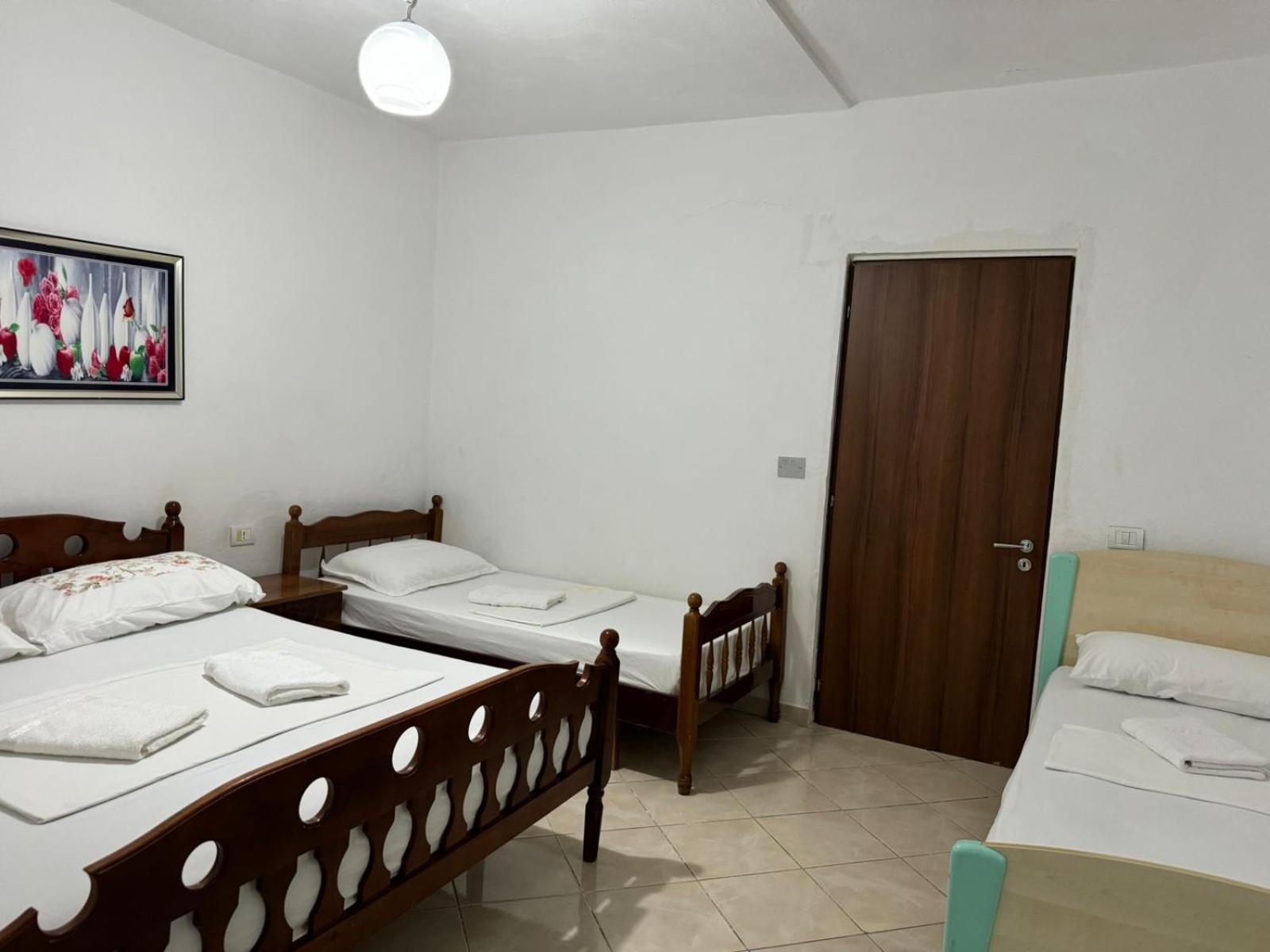 Guesthouse Novi Durres Exterior photo