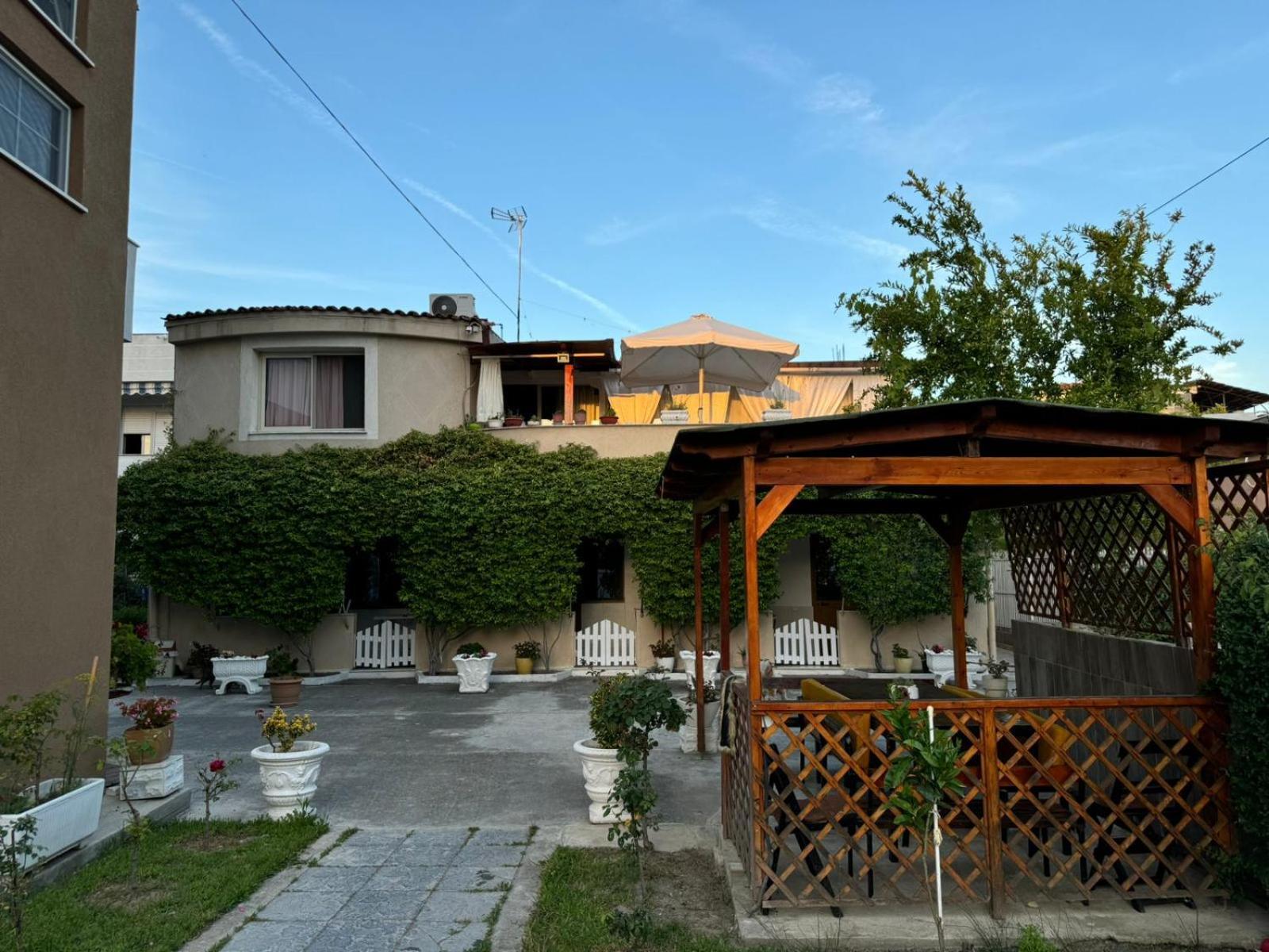 Guesthouse Novi Durres Exterior photo