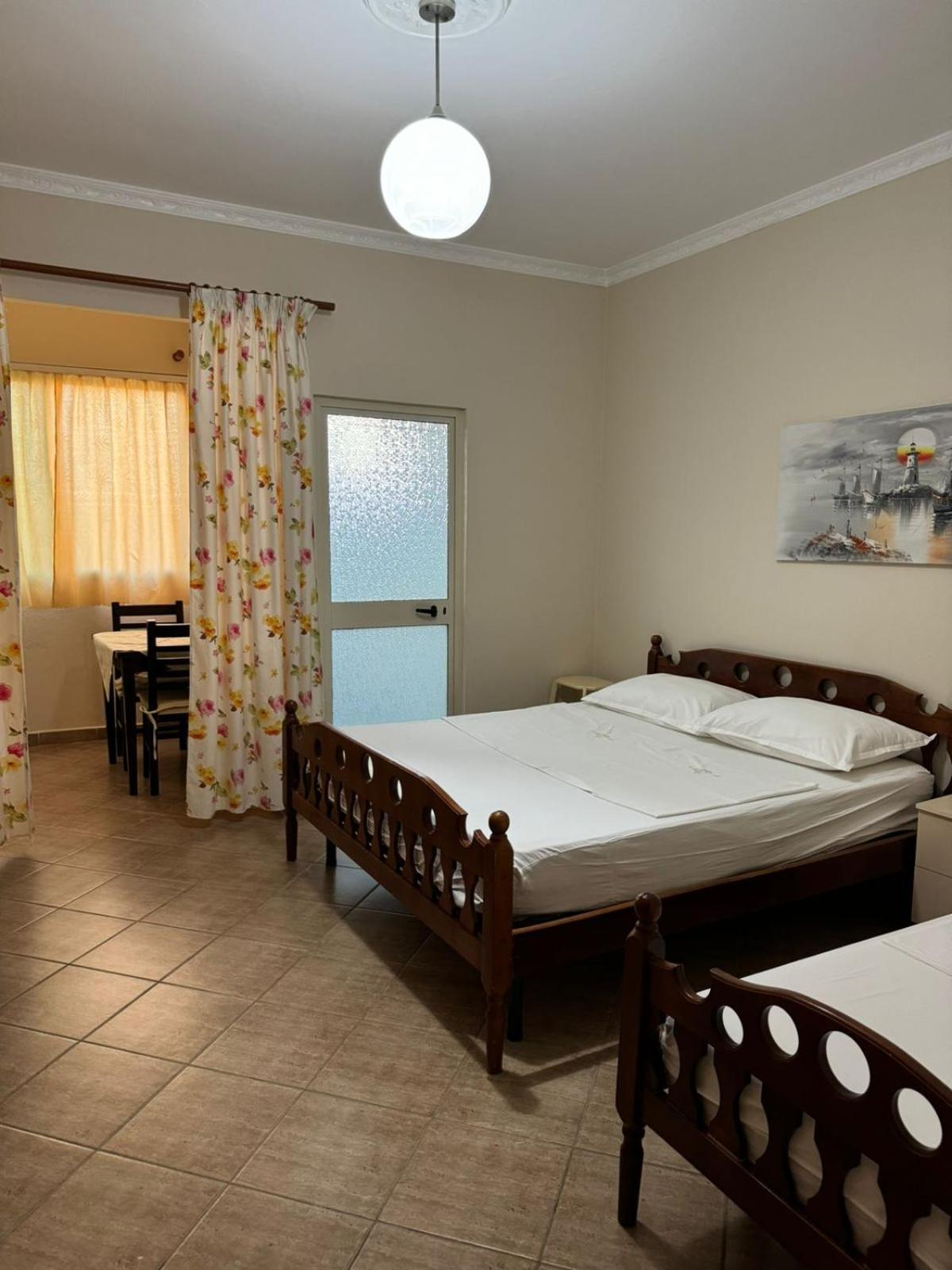 Guesthouse Novi Durres Exterior photo
