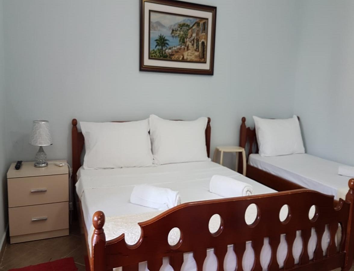 Guesthouse Novi Durres Exterior photo